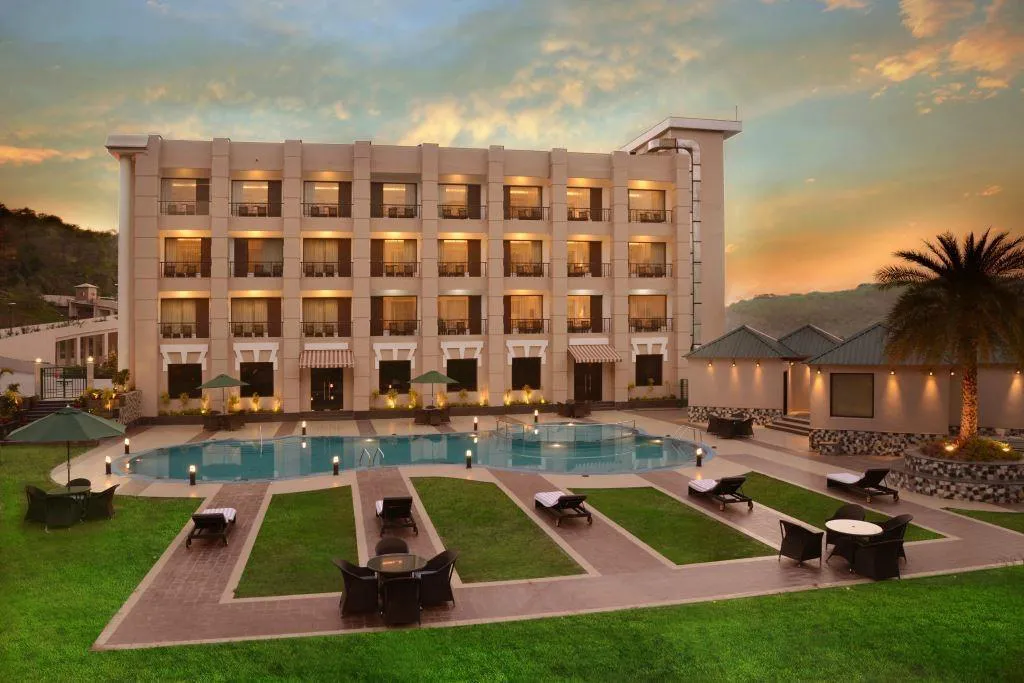 Golden Tulip Chandigarh Panchkula