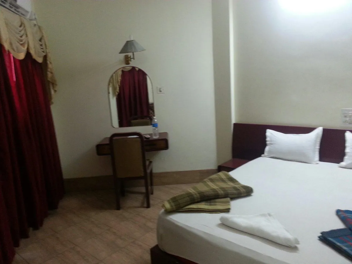 Yuvraj Hotel