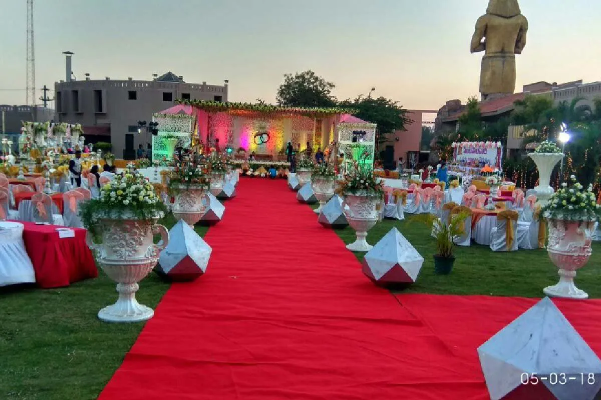 Golden Amoon Resort
