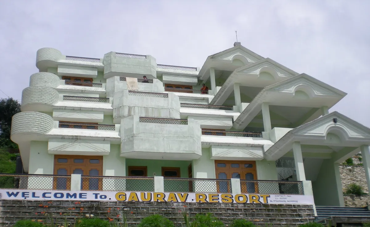 Gaurav Resort Chaukori