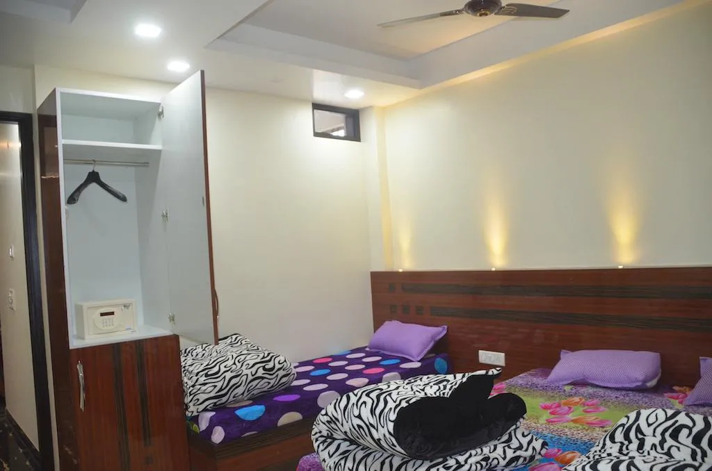 Goel Residency