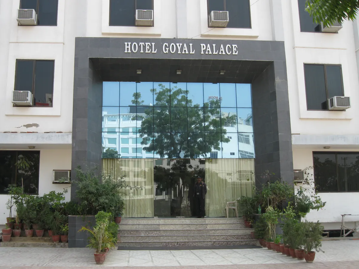 Goyal Palace Hotel